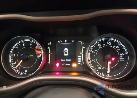 2016 Jeep Cherokee Altitude из США, поврежденный, VIN 1C4PJMCS1GW182380